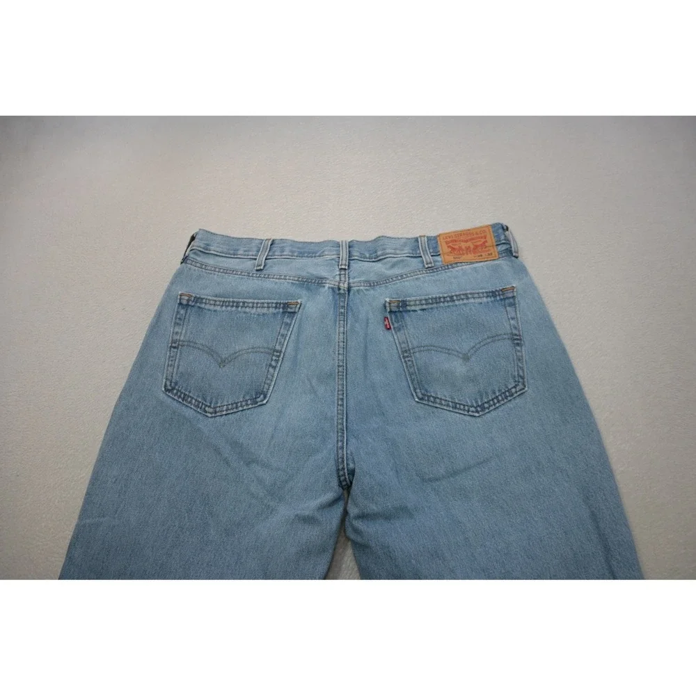 Levi's 550 Jeans Mens 38x32 Light Blue Relaxed Straight Leg Denim Excellent